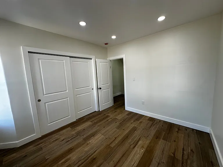 114 Hoffman Ave — Photo 18