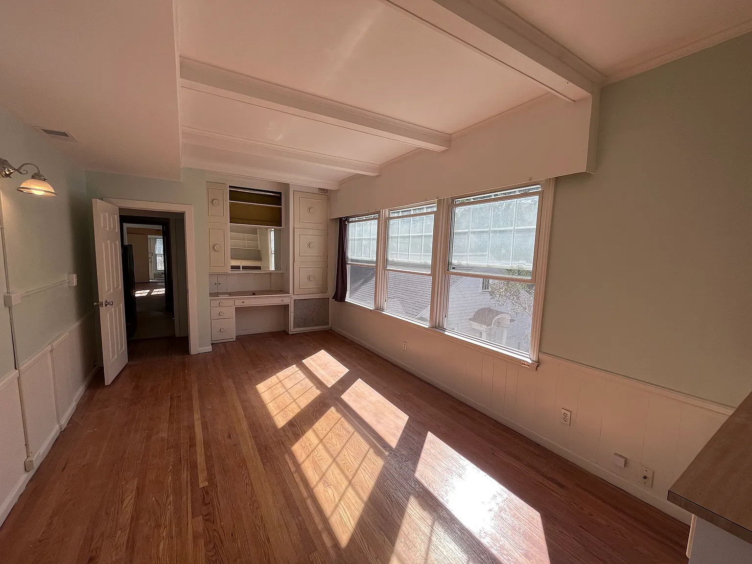 2 bed, 1000 sqft, $1,390 — Photo 1