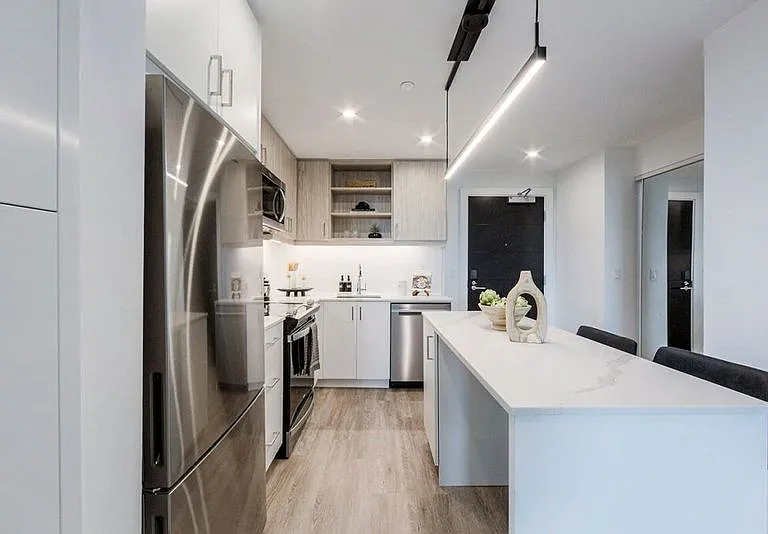 291 Queens Ave — Photo 17
