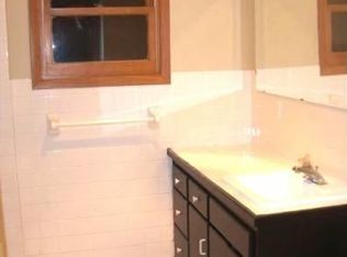 5625 Vine Hill Rd, Minnetonka, MN 55345