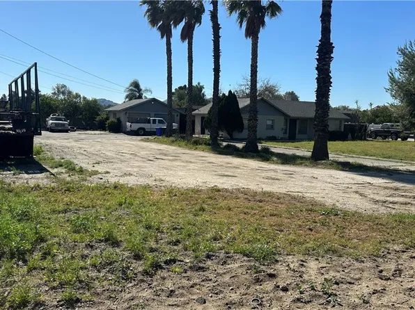 19083 Santa Ana Ave, Bloomington, CA 92316