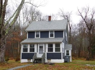 218 Roxbury Rd, Niantic, CT 06357