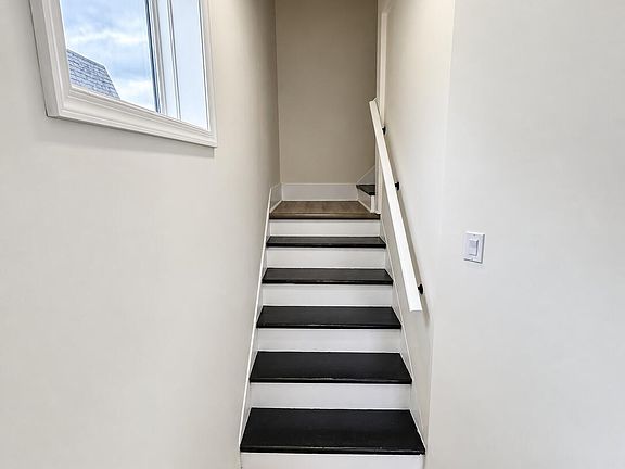 5th image of 42 Knox St