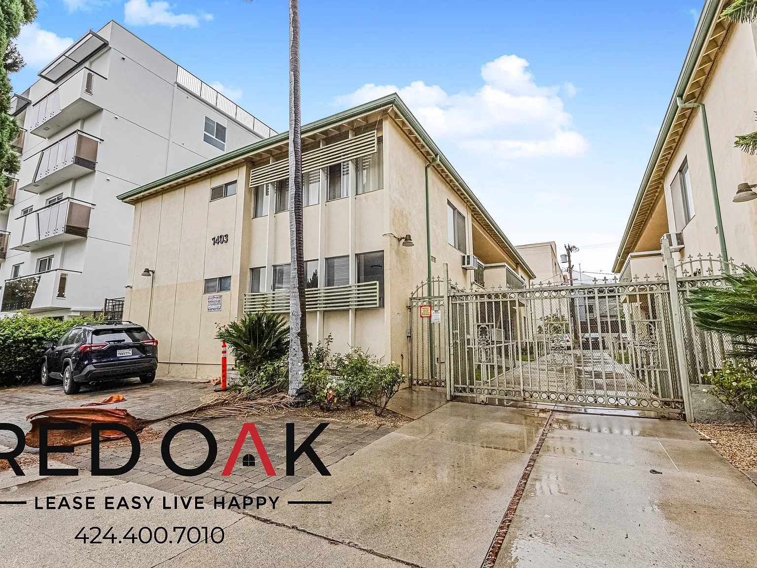 Light-filled 1-Bed with Air Conditioning and On-Site Laundry in the Heart of Hollywood! — Photo 3