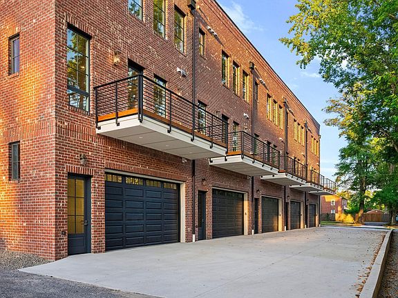 5th image of 1717 W Club Blvd