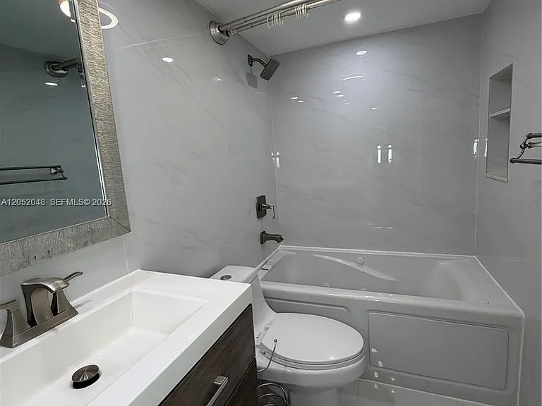 551 NW 82nd Ave #516 — Photo 27