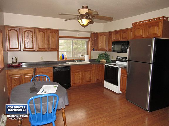 Beautiful oak cabinets