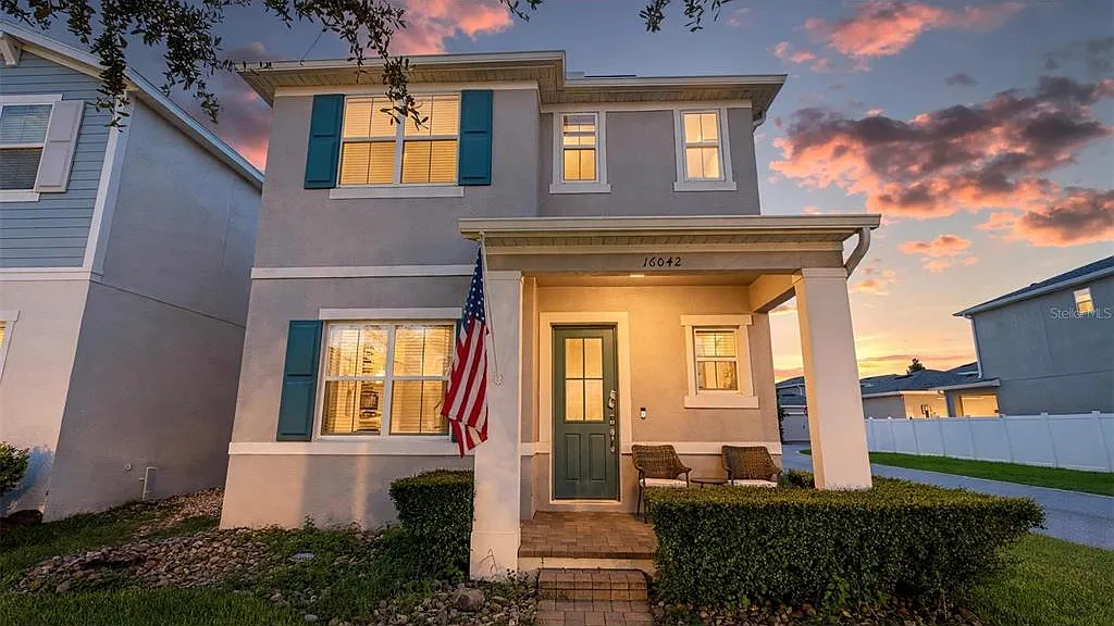 5 bed, 4.5 bath, 3878 sqft, $3,300 — Photo 2