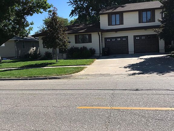 3rd image of 2042 N Somers Ave