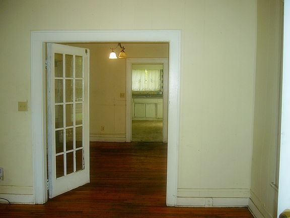 2nd image of 223 Ault St
