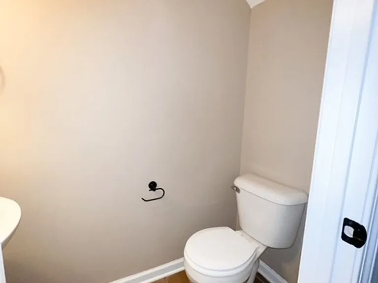 685 Oliver Loop #D — Photo 4