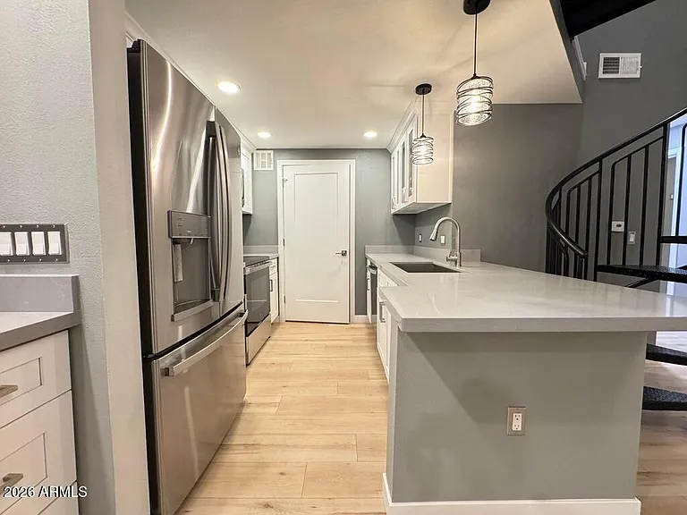 1701 E Colter St #431 — Photo 4