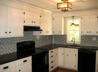 200 Old Candia Rd, Auburn, NH 03032