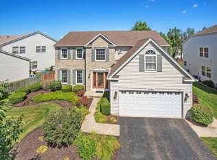 1844 Lake Shore Dr, Romeoville, IL 60446