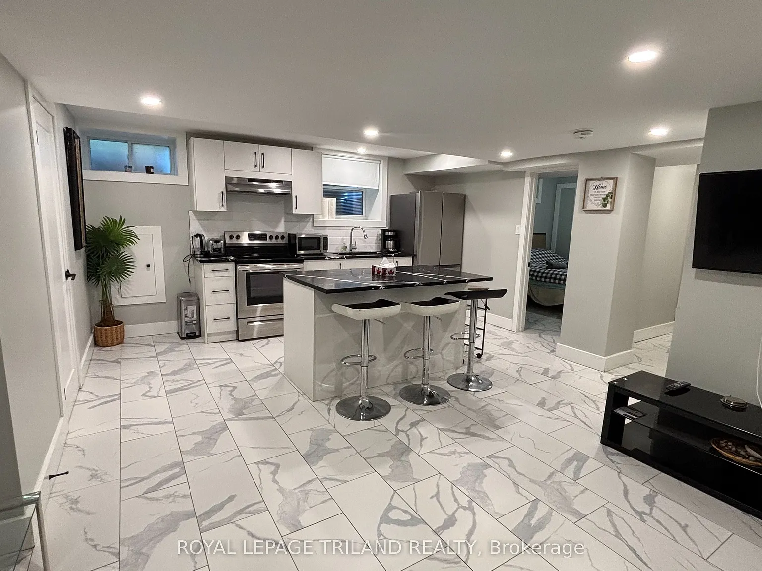 3 bed, $1,750 — Photo 3