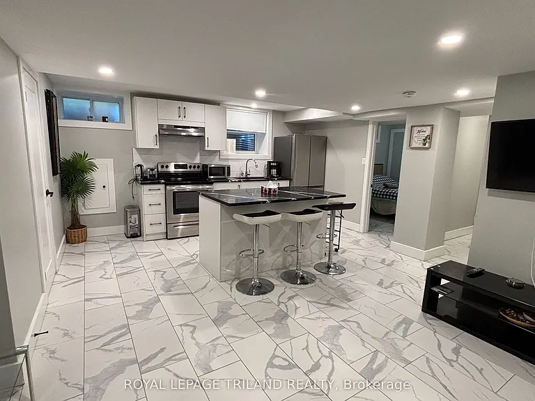 325 George St #4 — Photo 3