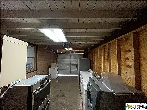 2905 Taft St — Photo 9