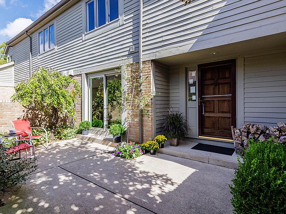 5th image of 1154 Strathaven Dr N #7C