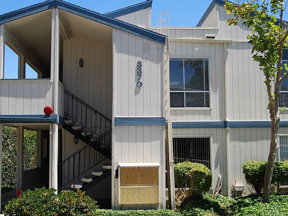 3rd image of 3370 Cherokee Ave Unit 32