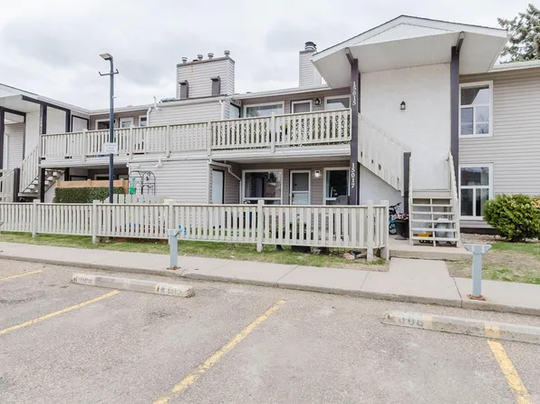 15017 26th St NW, Edmonton, AB T5Y 2G6
