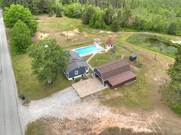 14102 24th Rd, Rapid River, MI 49878