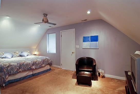 5th image of 2169 W Warner Ave #2