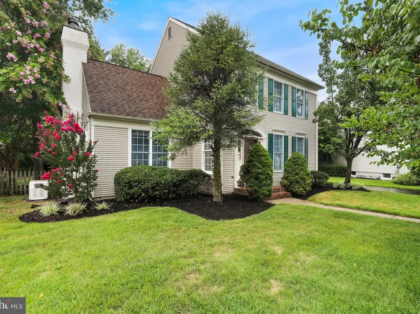 11 Travis Ct, Medford, NJ 08055