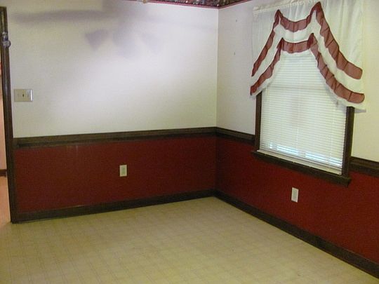 5th image of 270 Terra Alta Dr