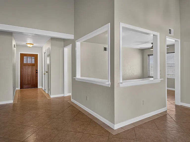 1792 N Ann St — Photo 7