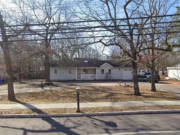 1436 Oak St, Lakewood, NJ 08701