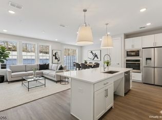 179 Jasmine Dr, Warren, NJ 07059