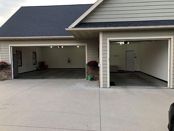 4th image of 1910 Wildflower Dr