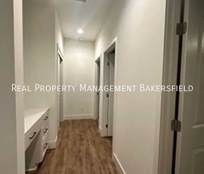 823 Brookline Ln — Photo 37