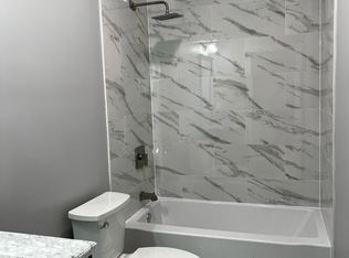 226 E 48th St #3E, Chicago, IL 60615