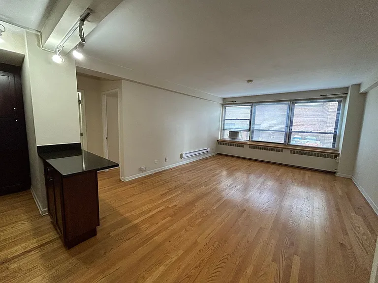 4180 Marine Terrace Apartments — Photo 94