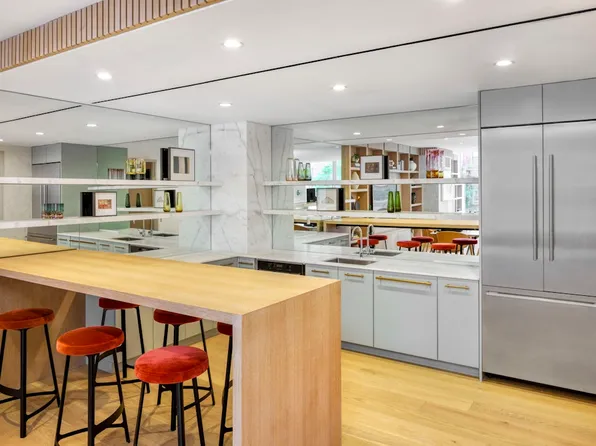 368 Third Avenue image 15 of 19