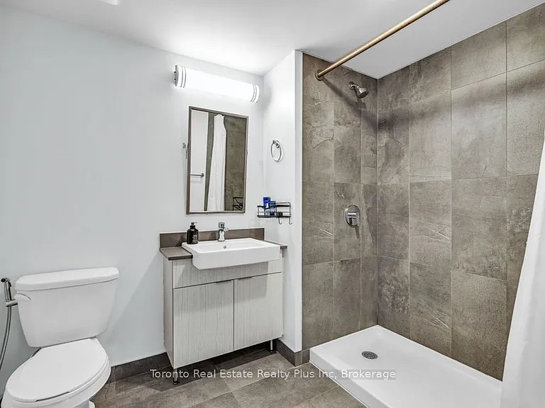 105 Champagne Ave S #1918 — Photo 18