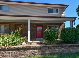 2910 Mayer Dr, Saint Charles, MO 63301