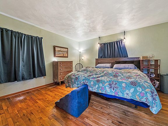 5th image of 3305 Naff Rd