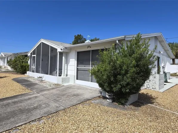 5031 Billings Dr, Holiday, FL 34690