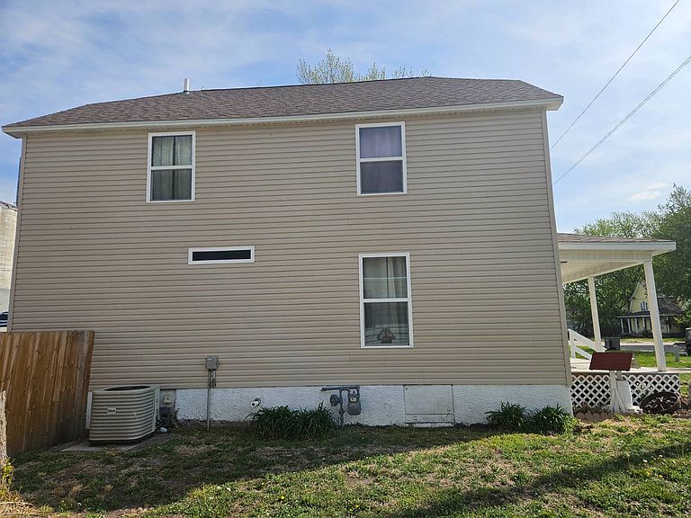 Listing photo 4