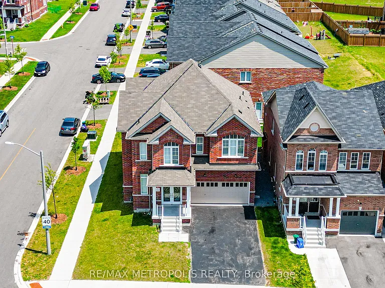 647 Fleetwood Dr — Photo 1