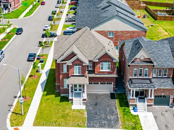 647 Fleetwood Dr, Oshawa, ON L1K 1A6
