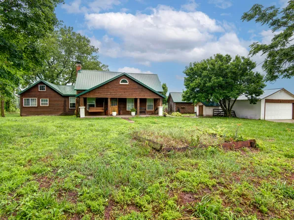 1704 Historic Road, Niangua, MO 65713