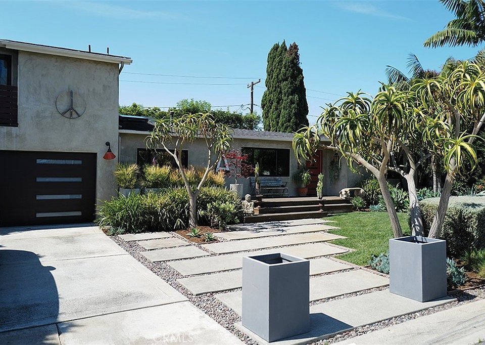 1st image of 363 La Perle Ln