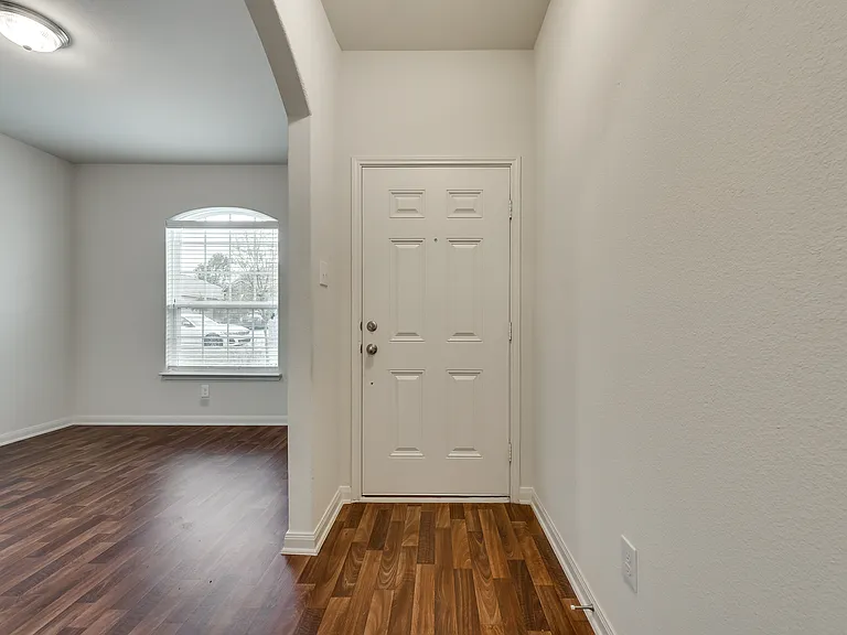 1309 James St — Photo 12