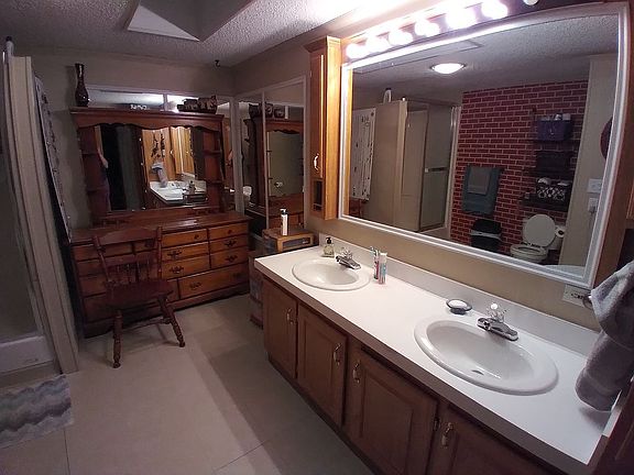 5th image of 112 Highland Dr