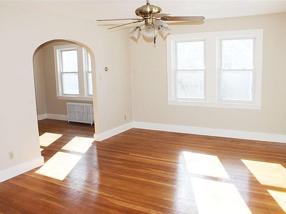 Living room into the dining room 