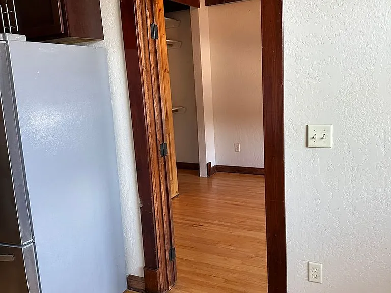 806 N Monroe St — Photo 5