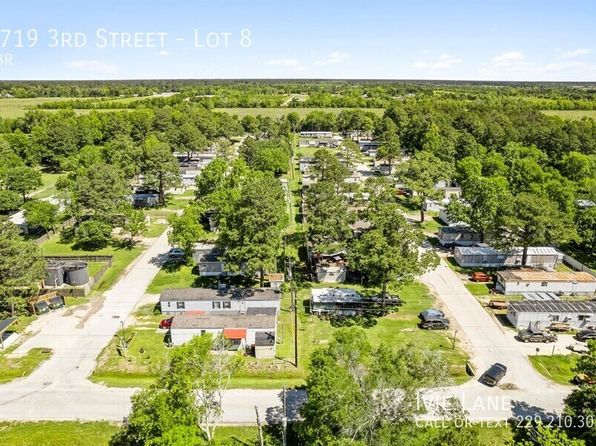 2719 3rd St TRAILER 8